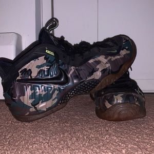 Nike Air Foamposites Army Camo Size 13